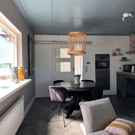 B&B Het Kleine Huisje Emmen Kültér fotó