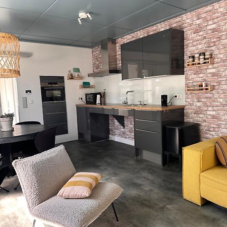 B&B Het Kleine Huisje Emmen Kültér fotó